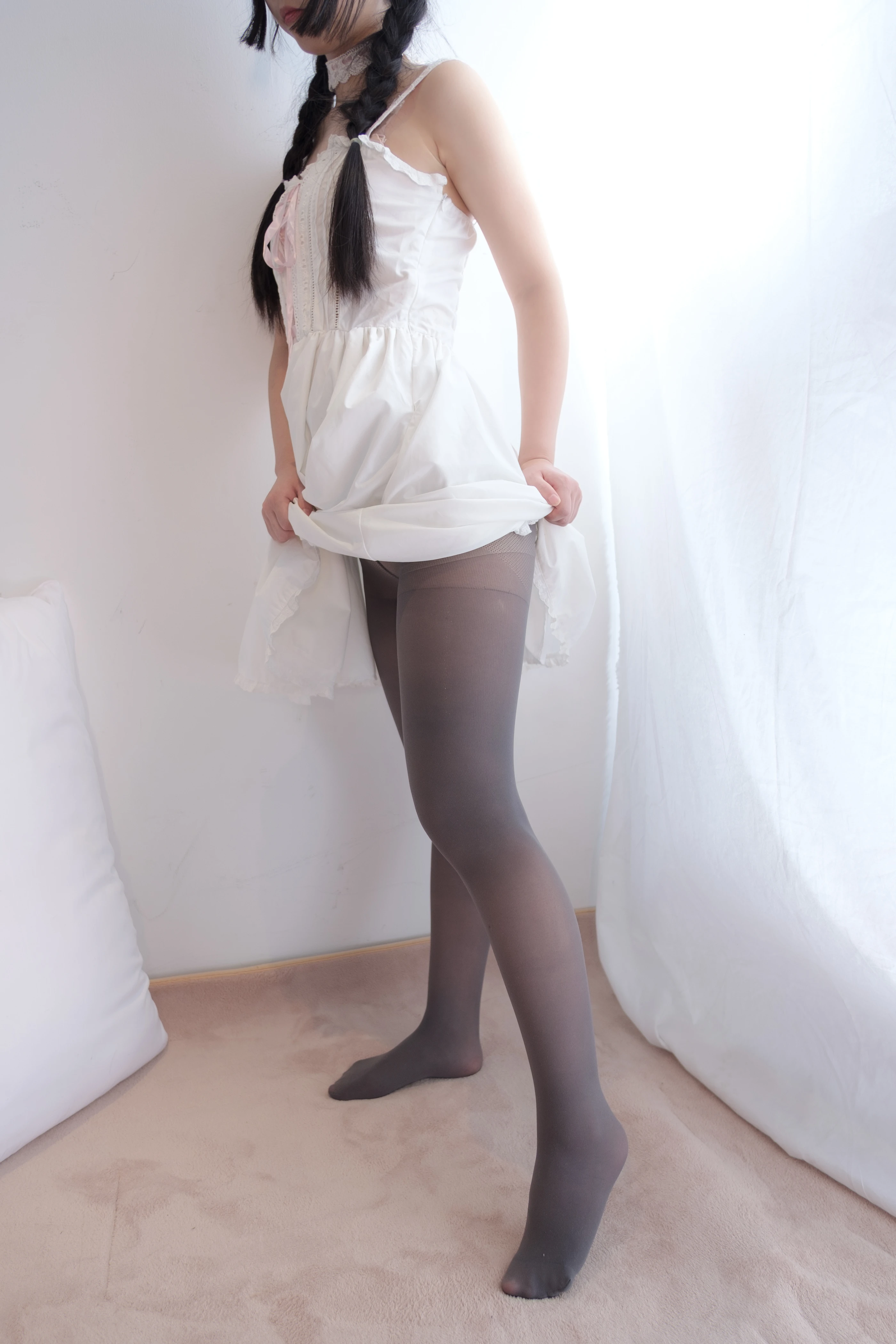 森萝财团 [ALPHA-001] 可爱公主妹妹丝袜秀 [76P]插图5
